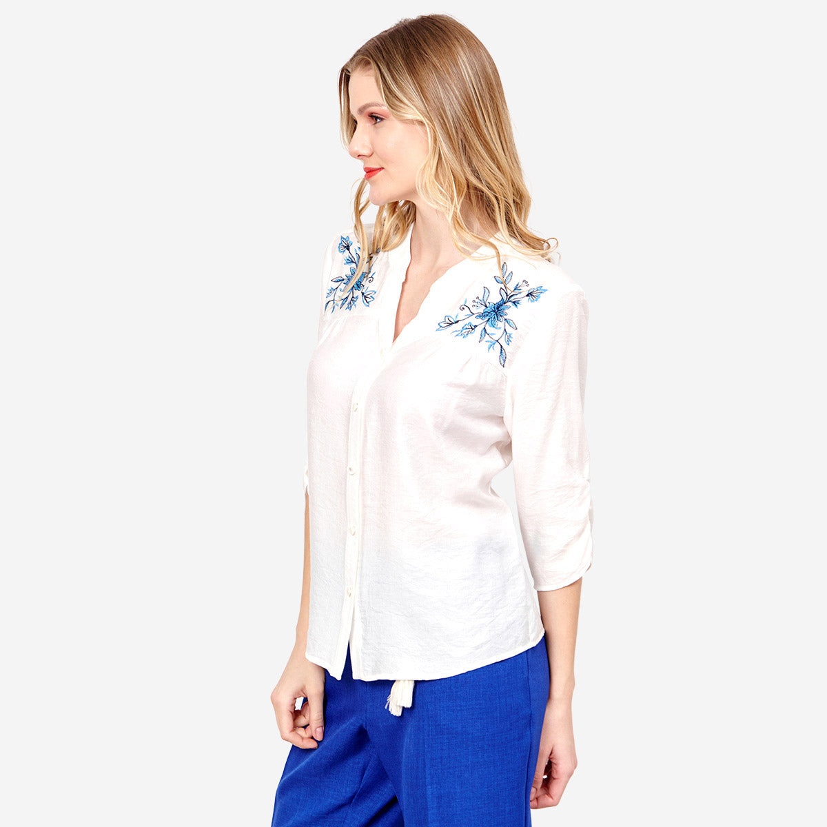 Blusa abierta manga corta con bordado Loreto