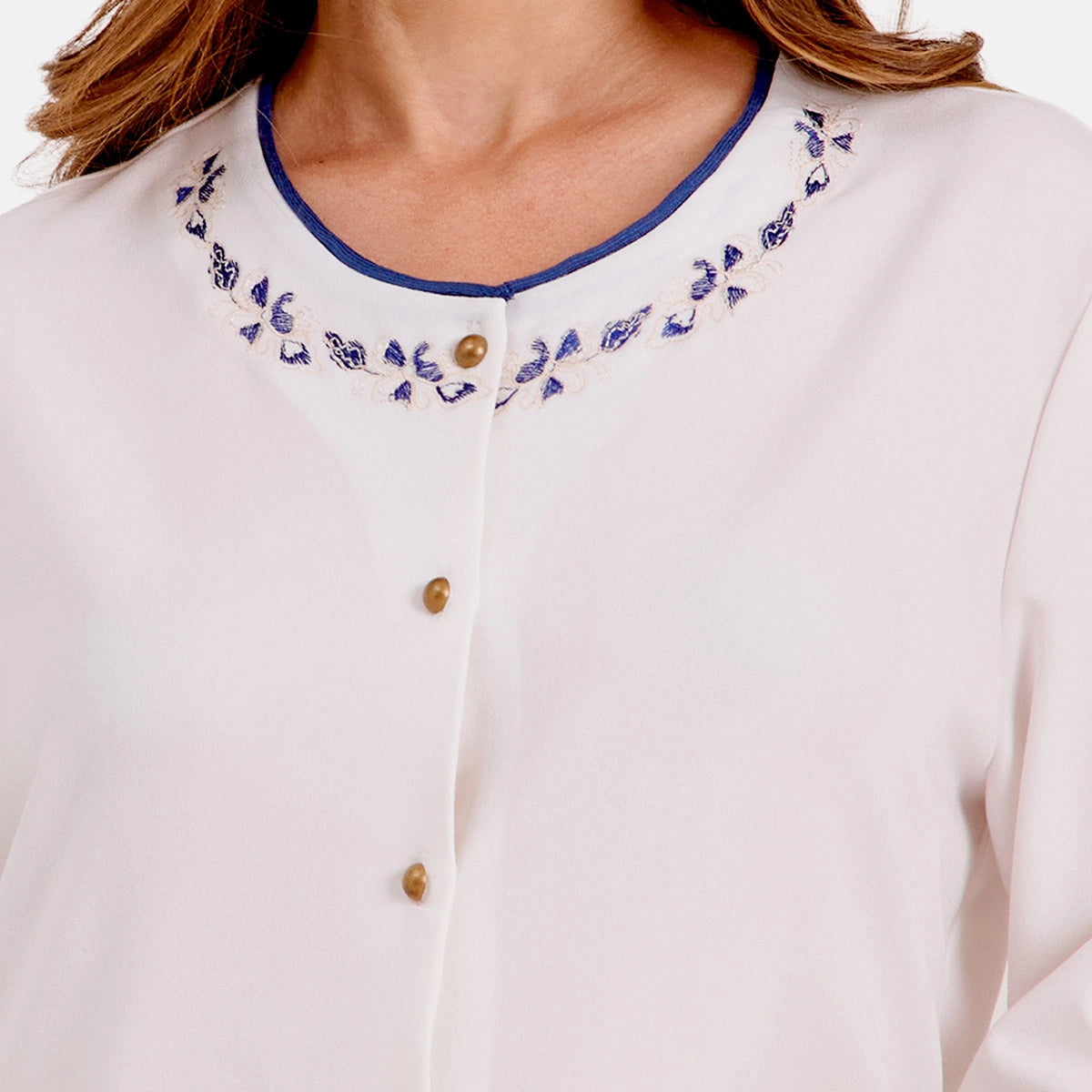 V69602 - Blusa con bordado Reina