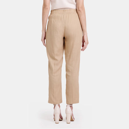 V68942 - Pantalón con borado de palmas Catalina