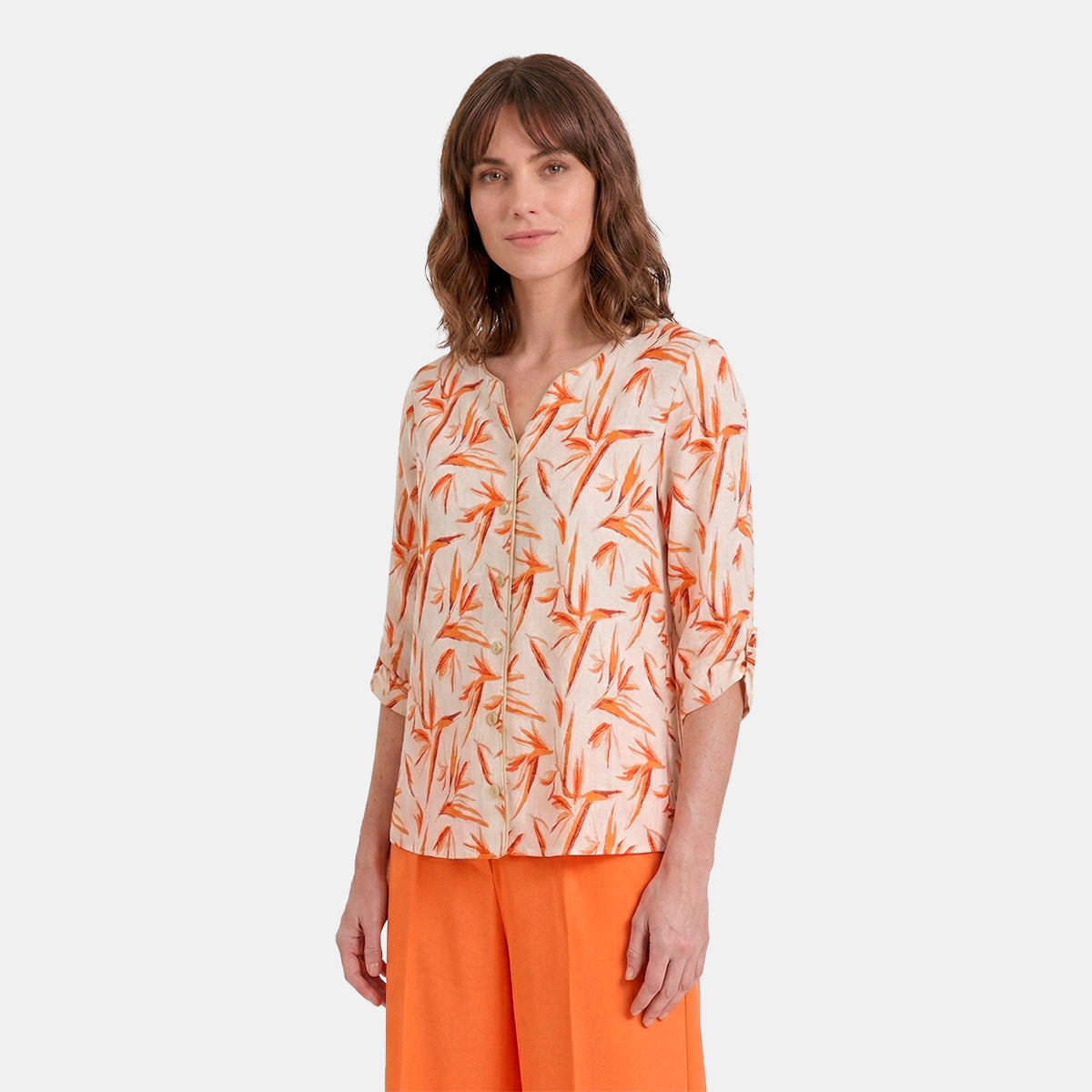 V69102 - Blusa estampada con cuello tipo mao Keisha