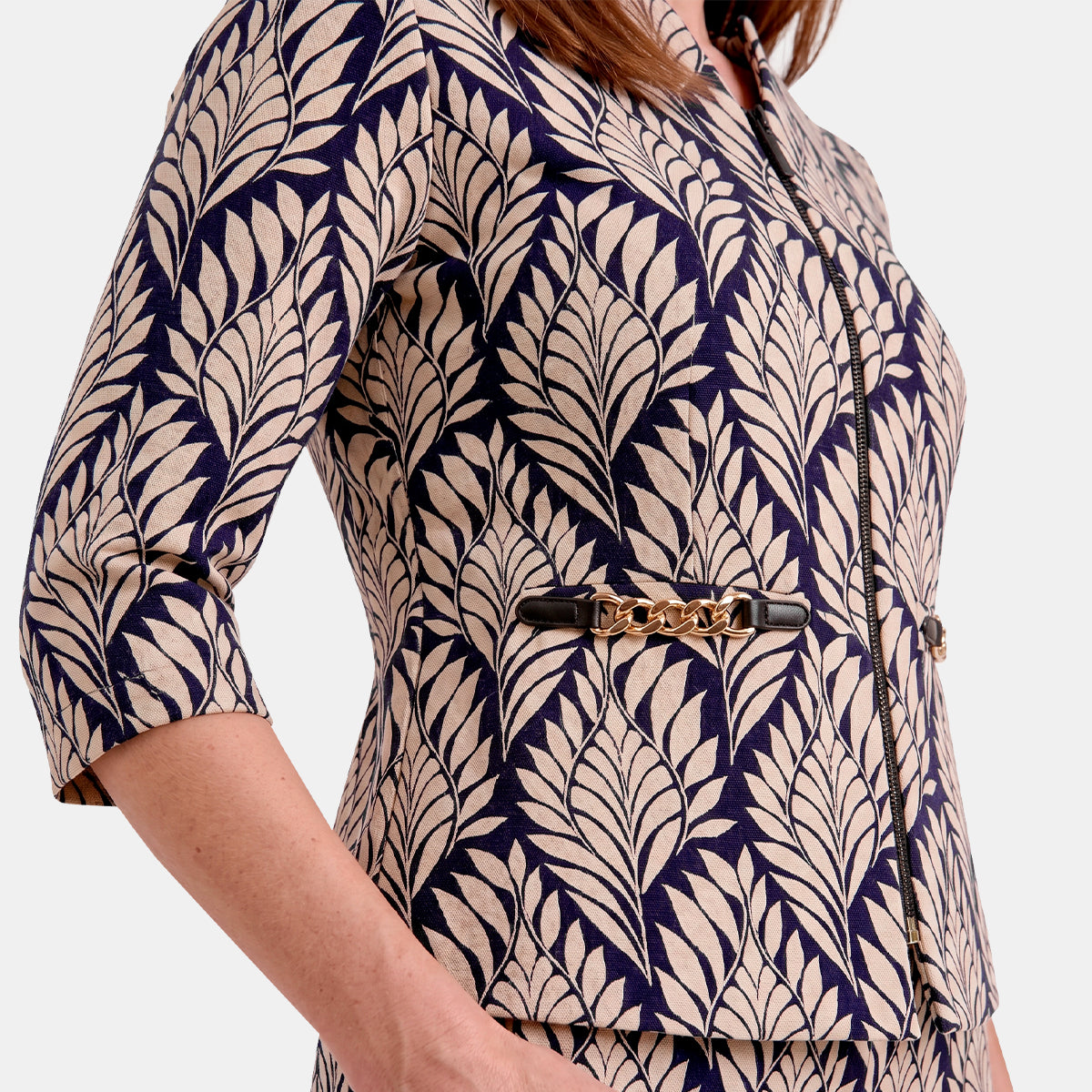 V69252 - Saco estampado con hebila Leah