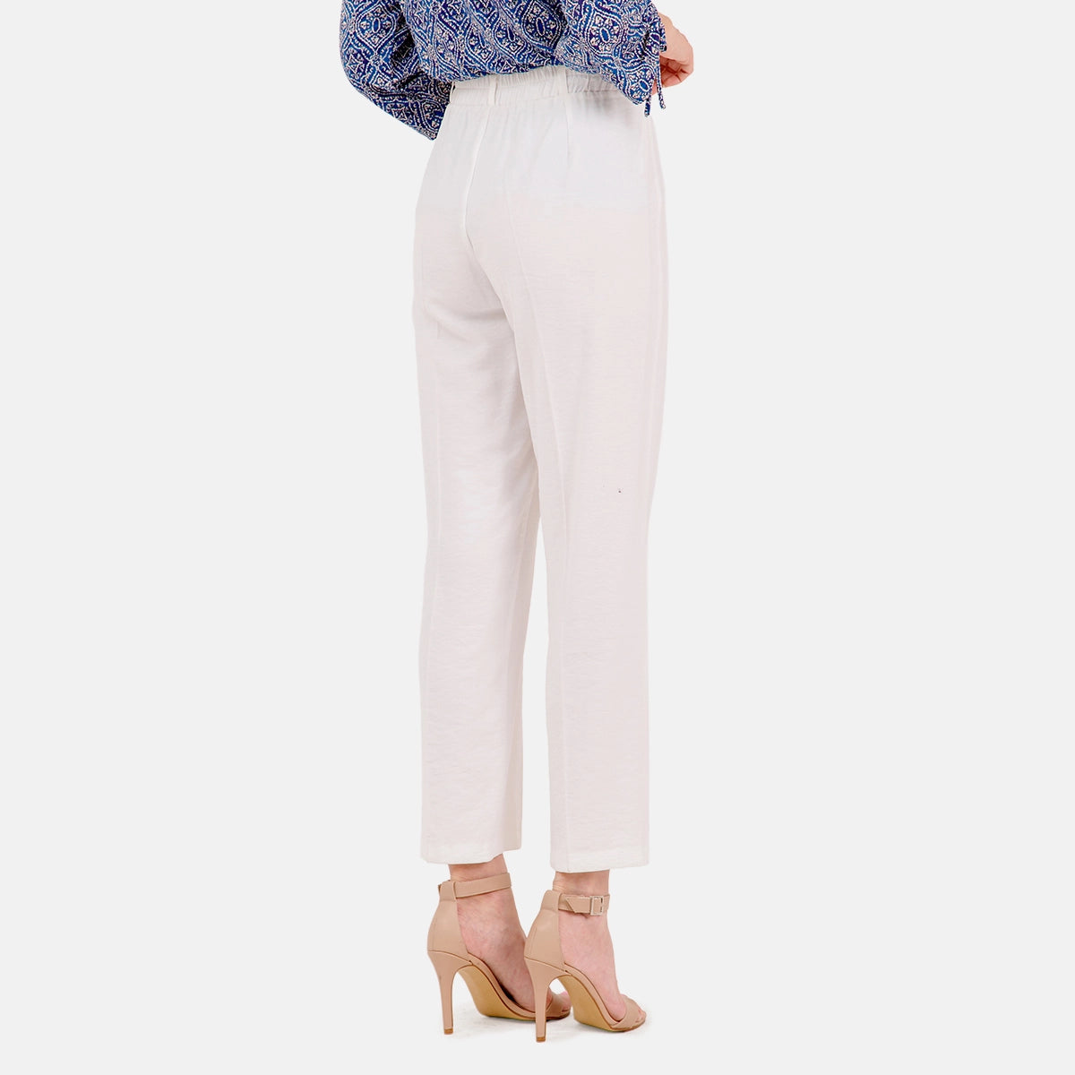 V69442 - Pantalón con boton en pretina Reina