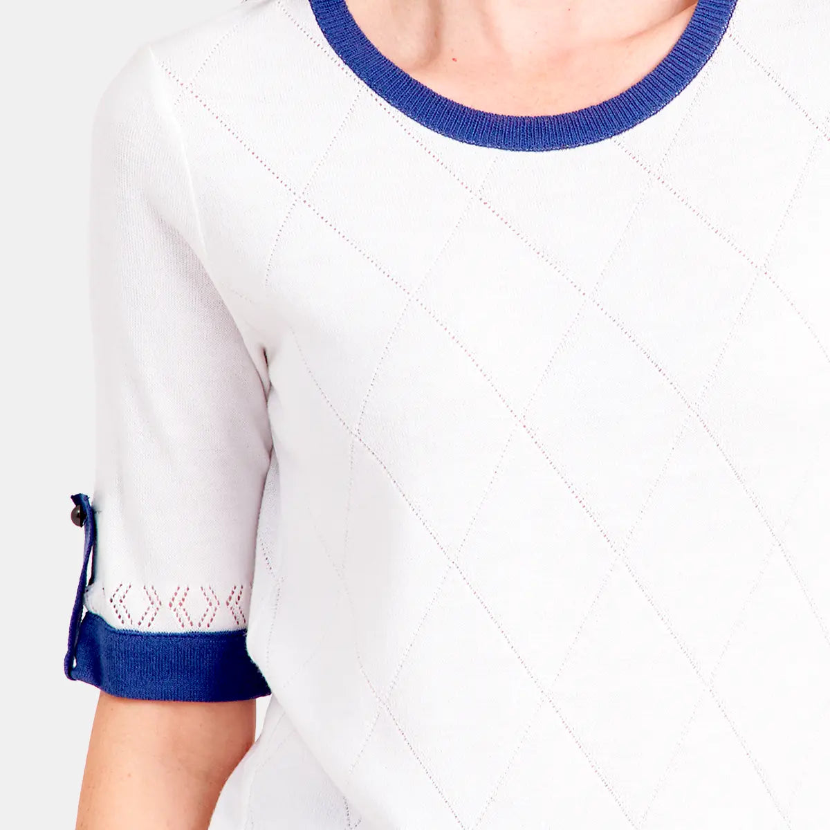 V69601 - Blusa cuello redondo con detalle Reina
