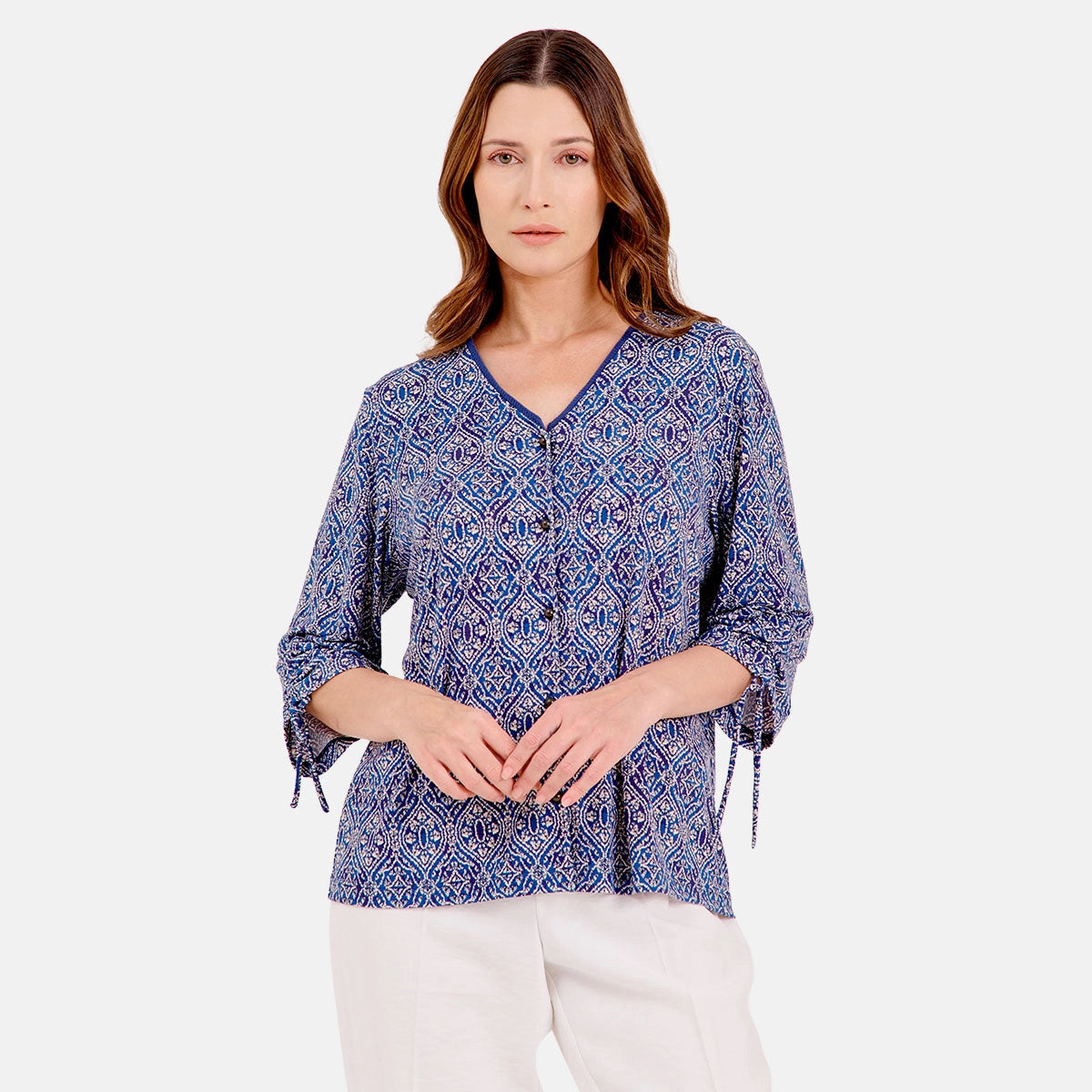 V69702 - Blusa estampada con manga ajustable Reina