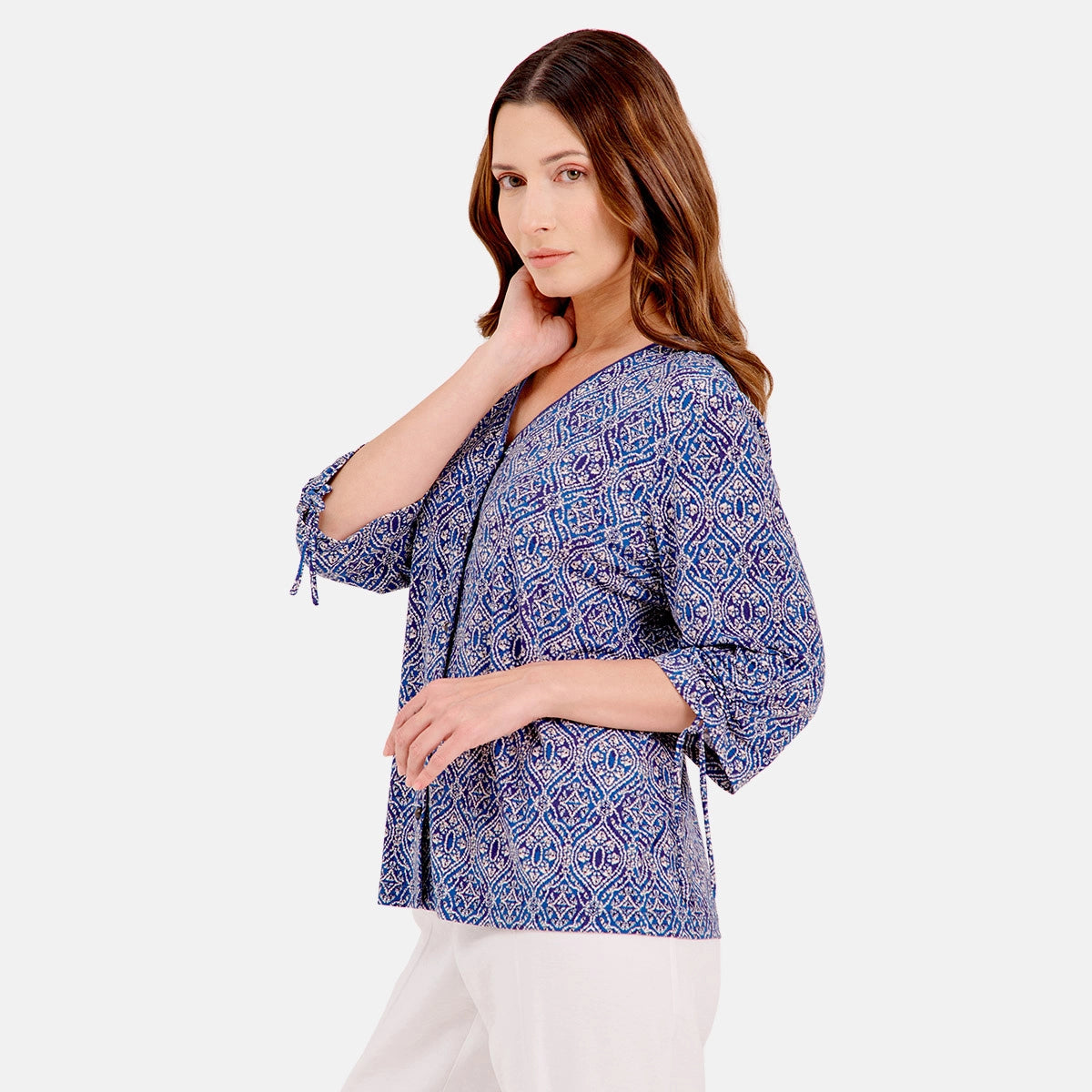 V69702 - Blusa estampada con manga ajustable Reina