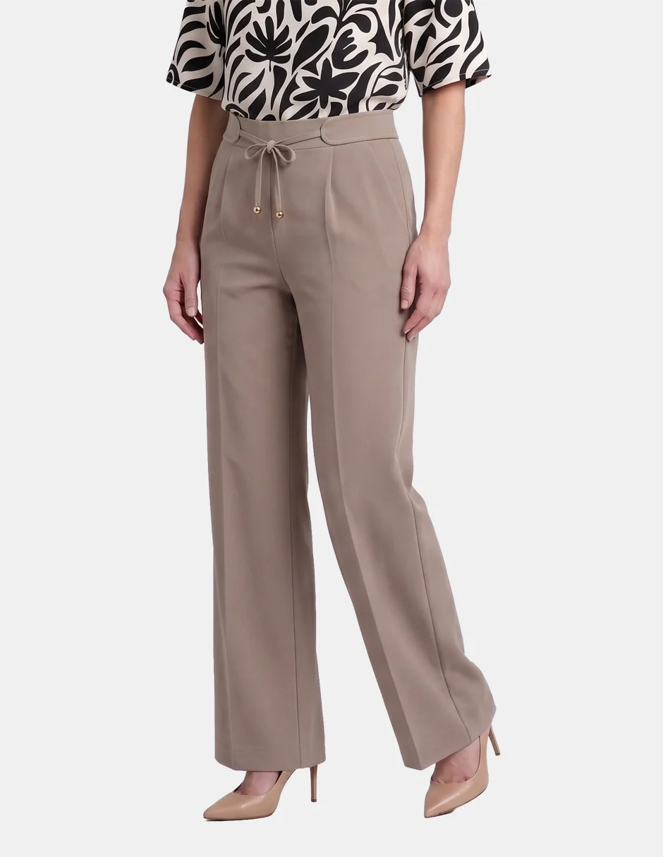 Pantalón con bolsas Celyn